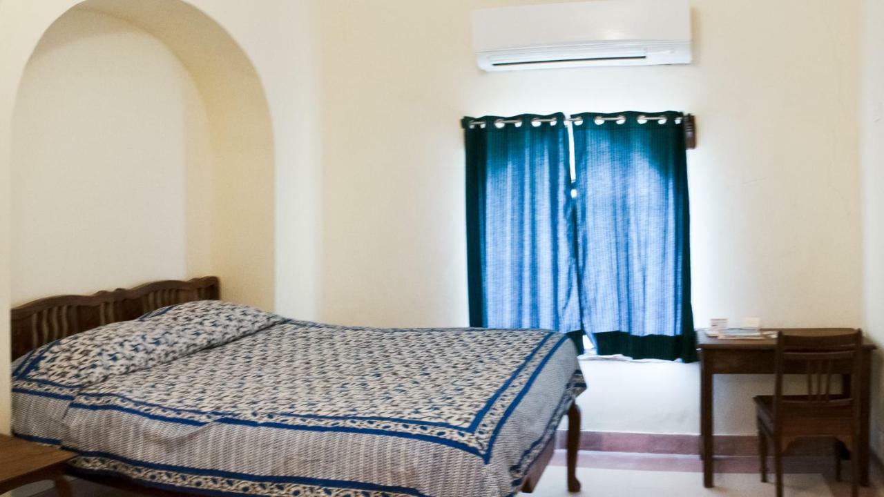 Neemrana'S - Tijara Fort Palace Exterior photo