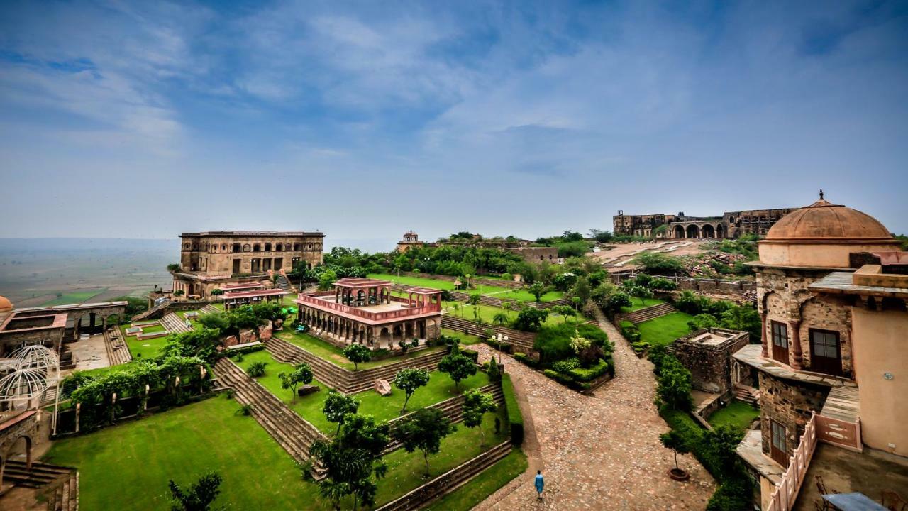 Neemrana'S - Tijara Fort Palace Hotel Exterior photo